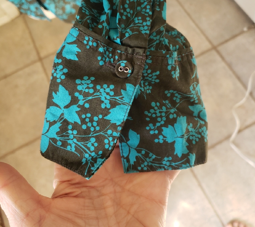 Eddie Bauer Teal Charcoal Floral Pintuck Button‑Down Shirt | Size Medium - Picture 13 of 16